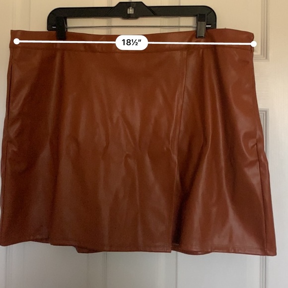 Side Zipper Brown Pleather Middy Skirt - Picture 7 of 7